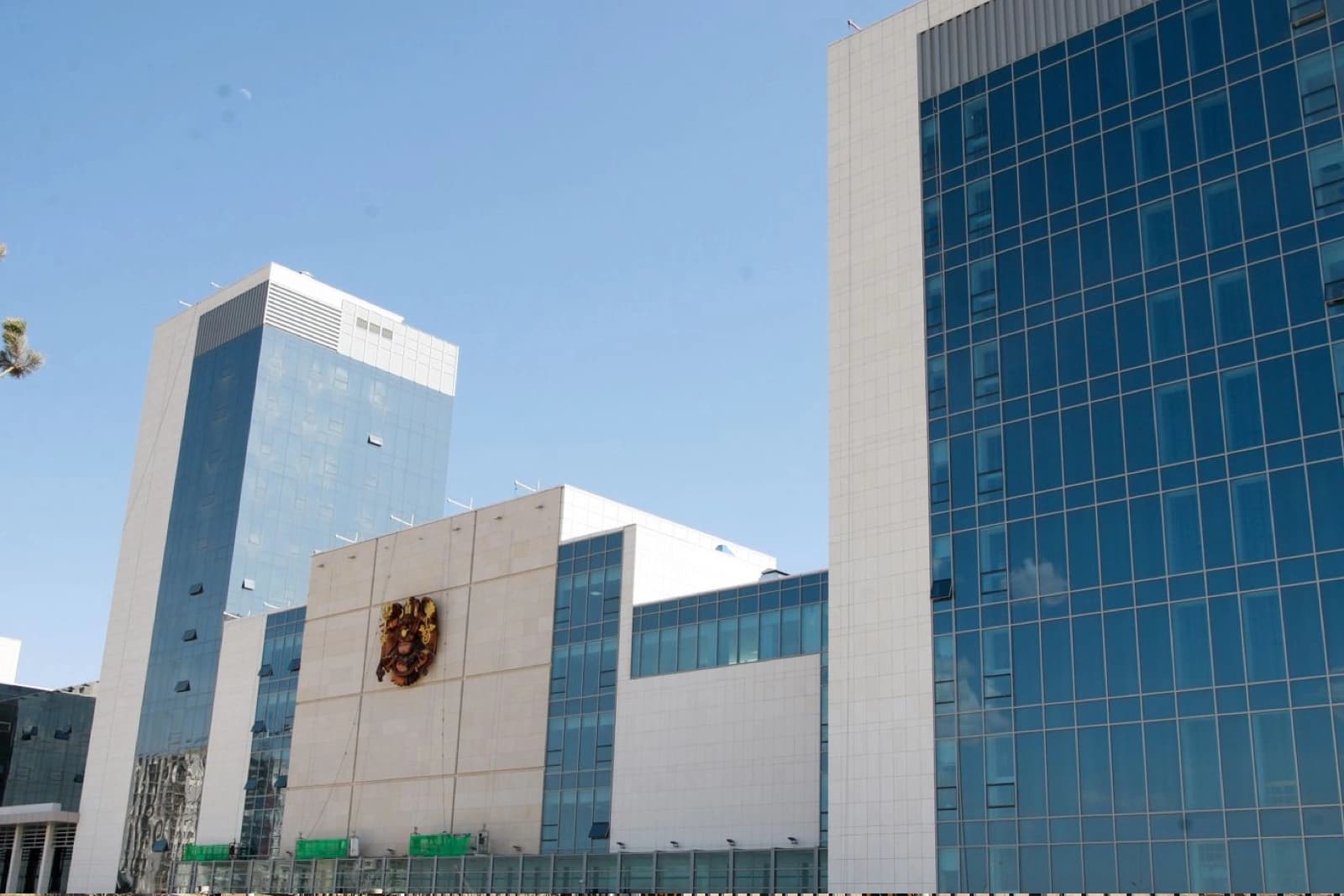 Нийслэлийн нутгийн захиргааны төв цогцолбор